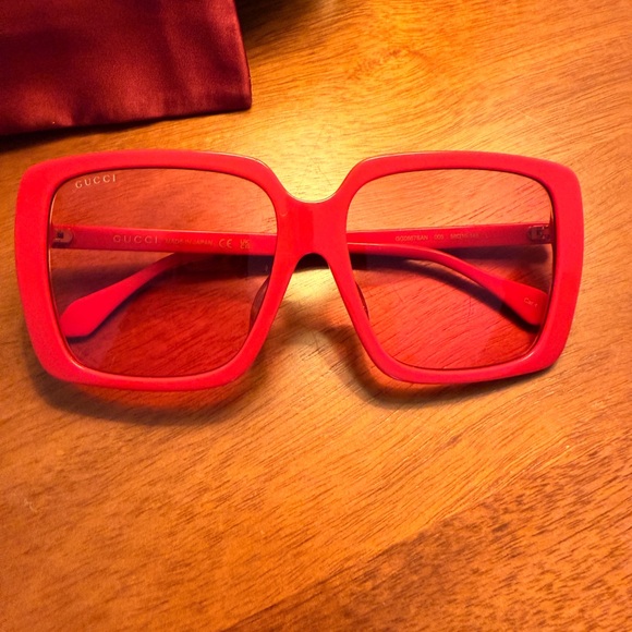 GUCCI GG0567SAN 005 RED WOMEN SQUARE SUNGLASSES WORN ONCE - Picture 7 of 15